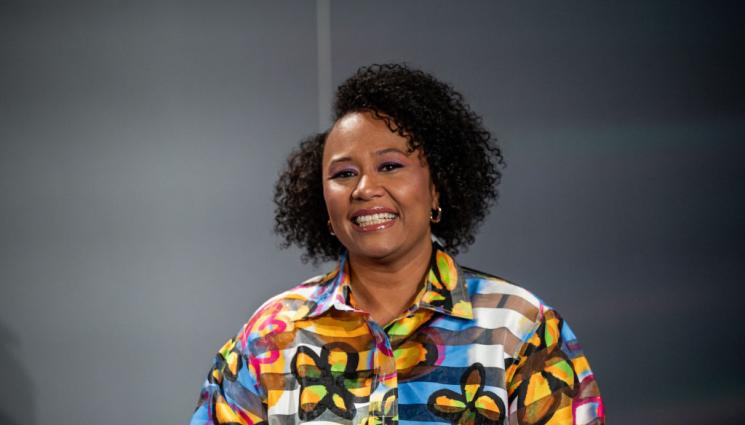 емели санде - Емели Санде с таен РД в София! (СНИМКА)