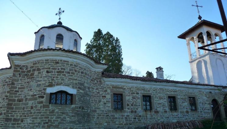 чудеса и вяра - ЧУДЕСА И ВЯРА: Мерданският манастир раздаде постен курбан