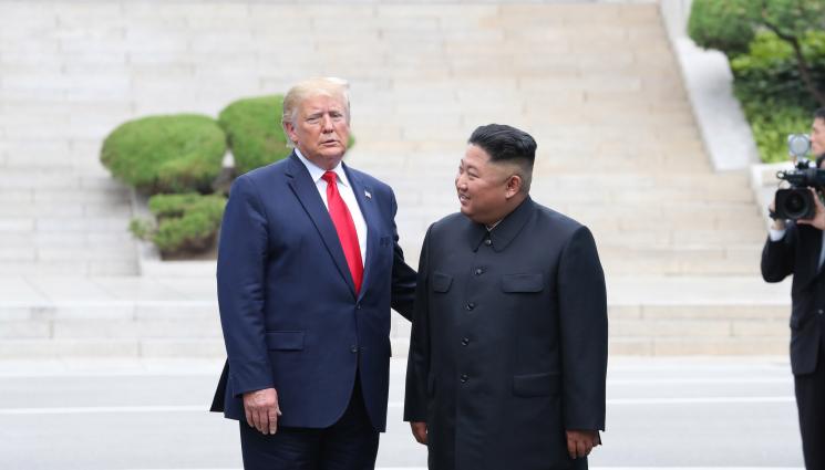 Тръмп Ким Чен Ун - ВЕЧНА ЛЮБОВ: Тръмп призна, че все още има чудесни отношения с Ким Чен Ун!