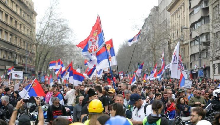 Сърбия протест - СЪРБИЯ ПЛАМНА: Милион студенти се вдигнаха на протест! (СНИМКИ+ВИДЕО)