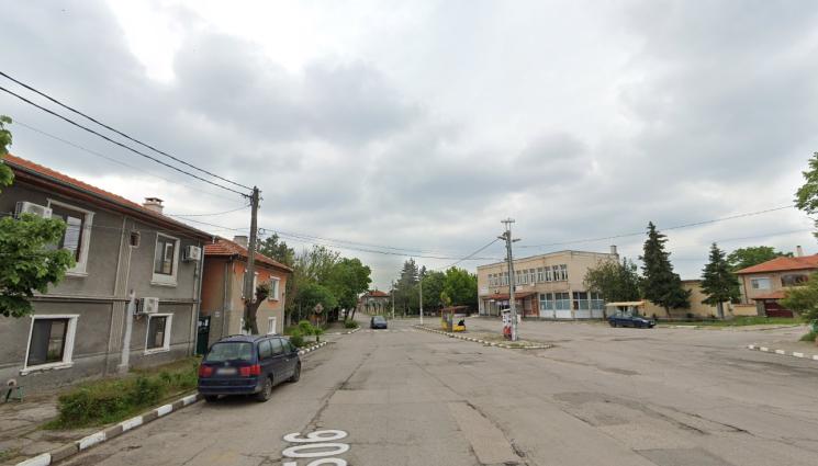 КЪЩАя - ПРИ СПОР ЗА ЖЕНА: Комшия заби нож в сърцето на домакина си