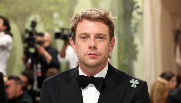 джонатан андерсън дизайнер - ИГЛА И КОНЕЦ: Джонатан Андерсън напусна „Льове“