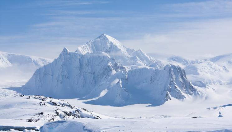 Антарктида - БОЙ НА АНТАРКТИДА: Учен нападна изолирани от 10 месеца колеги, плаши с убийство!
