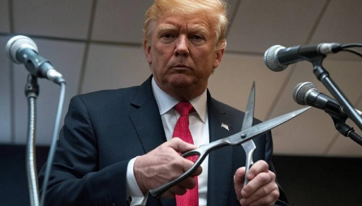 Доналд Тръмп - ЗАТВОРИ ИМ КРАНЧЕТО: Тръмп запуши устата на 