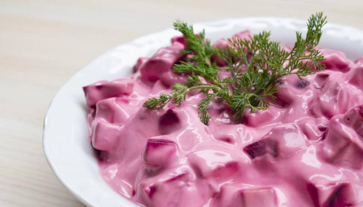 рецепти - ВКУСНО И ПОЛЕЗНО: Апетитна салата кукуригу, бърза с червено цвекло или пък лесна трицветна