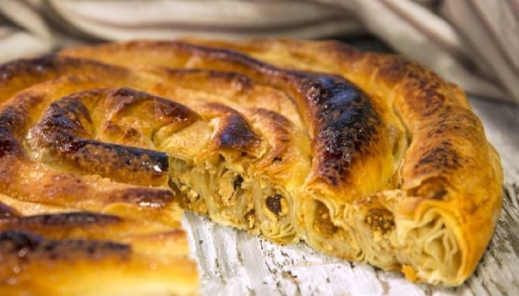 рецепти - БОНАПЕТИТНО: Хрупкава вита баница със сушени плодове - бърза, лесна и вкусна!