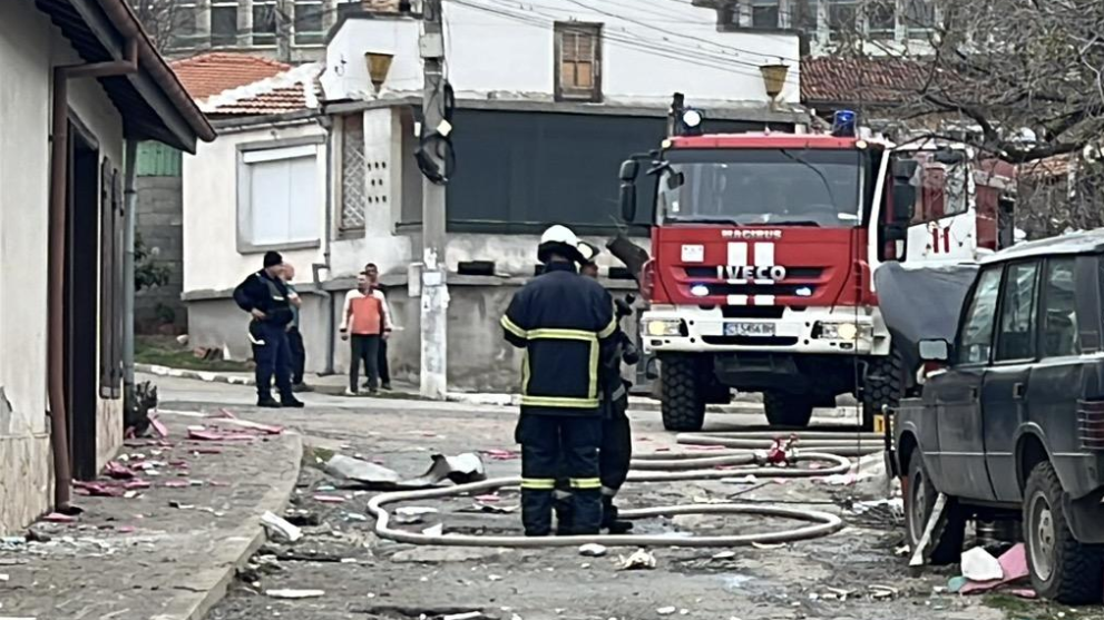 Взрив на газов котел в село Енина вдигна на крак