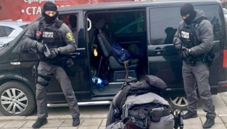 ГДБОП - БРУТАЛНО В ХАСКОВСКО: Мигрантска банда отвличала жертви за откуп! (СНИМКИ)