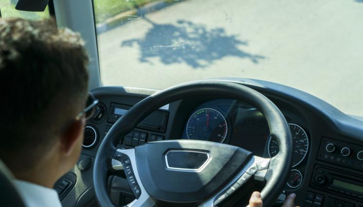 автобус - Автобус помете спирка! (СНИМКИ)