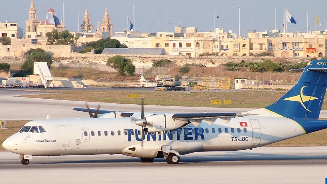 Тунизийски самолет