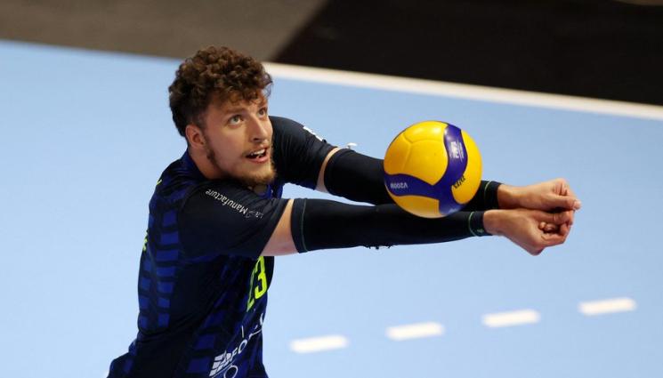 Денис Карягин - Фенербахче спечели купата на Турция по волейбол при мъжете, българският национал Денис Карягин не взе участие в мача