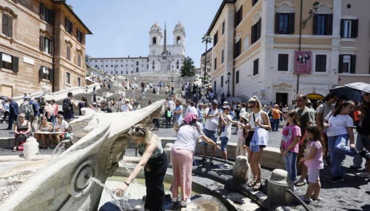 рим - ФАТАЛНА ЕКСКУРЗИЯ: Туристка загина в Рим!