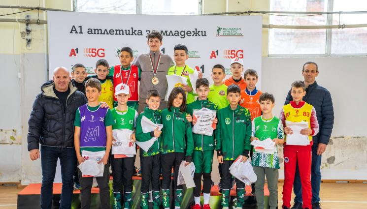 верига Ямбол трибой лека атлетика - Таланти от София триумфираха на старта на веригата от младежката атлетика