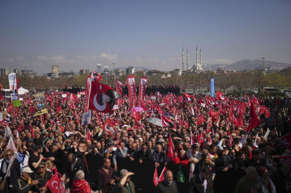 Масови протести в Истанбул срещу ареста на кмета на града