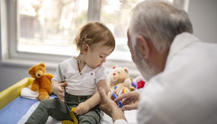 ваксини - СЛЕД СМЪРТТА НА МЪЖ И БЕБЕ: България на нокти за ваксини!