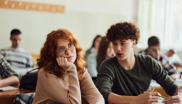 ученици - ПАК СМЕ НА ДЪНОТО: Българските ученици са сред най-неграмотните в ЕС