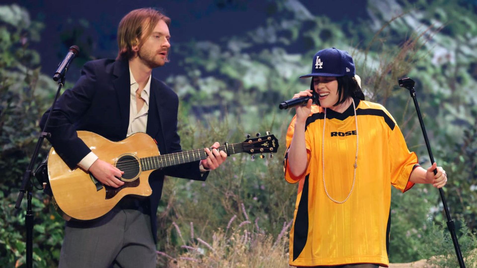 Певицата Били Айлиш и брат й Финиъс който я продуцира