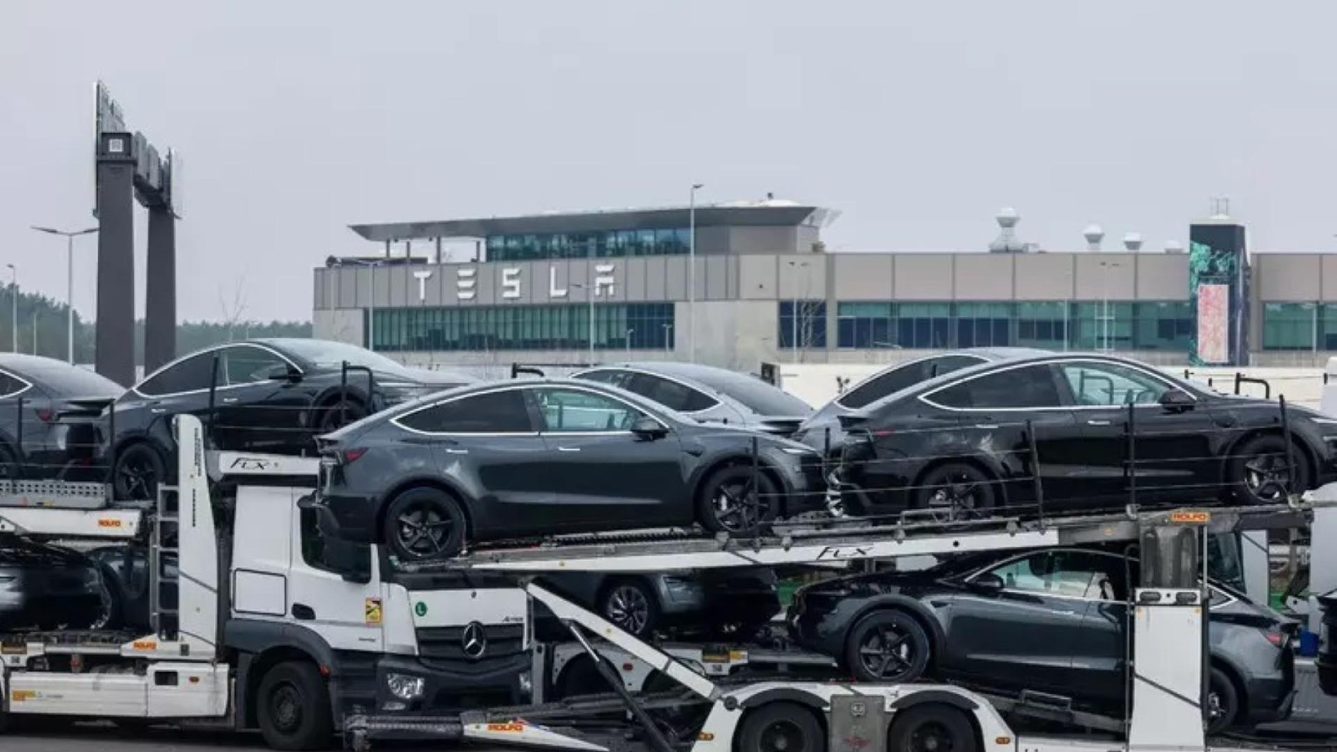 Разследващите органи в Италия не изключват възможността палеж да е