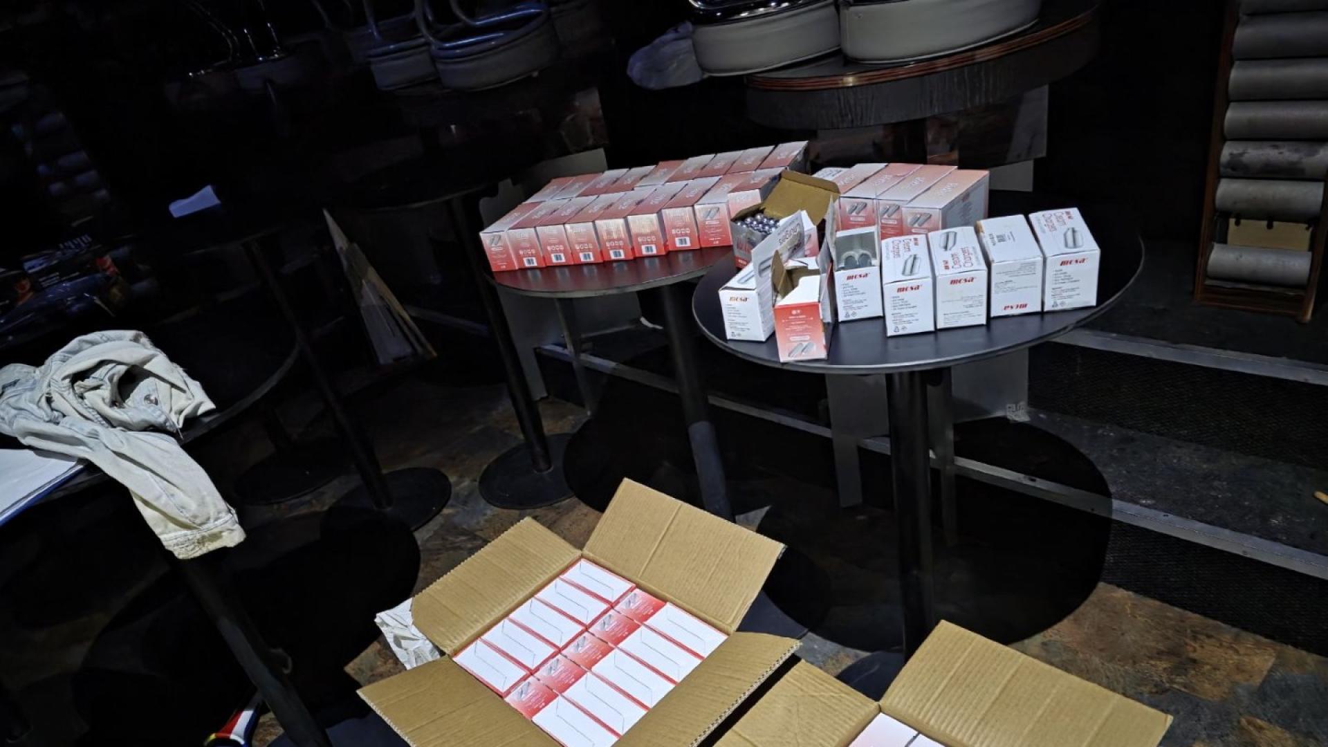 Над 4000 капсули с райски газ и различни наркотични вещества