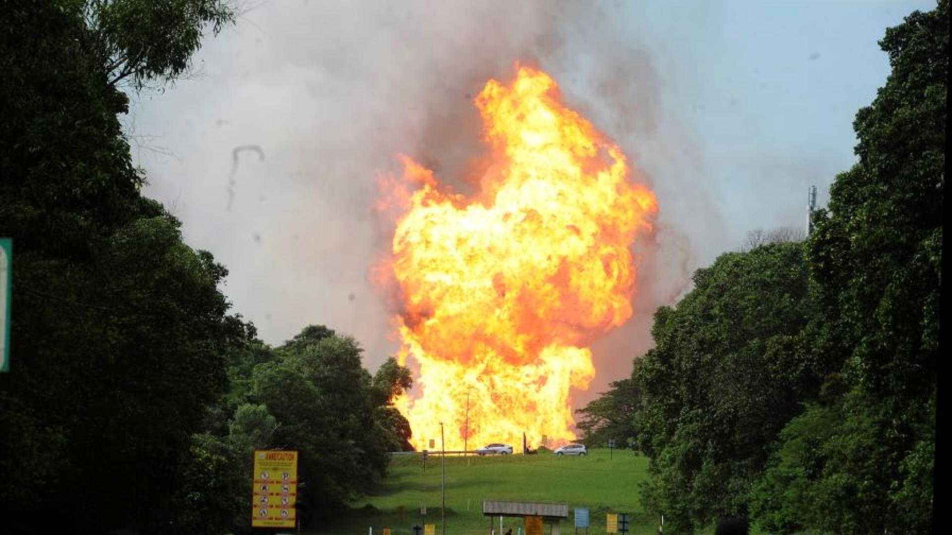 Десетки хора бяха ранени при пожар в газопровод управляван от