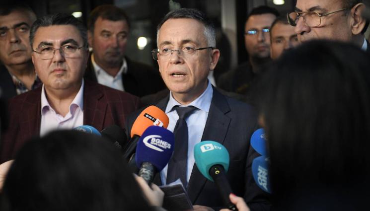 Хасан Азис - ДПС на Ахмед Доган остава в управляващата коалиция