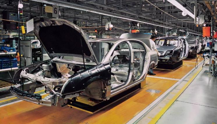 автомобилен завод - ЕК глоби картел от 15 автомобилни производителя с близо половин милиард евро