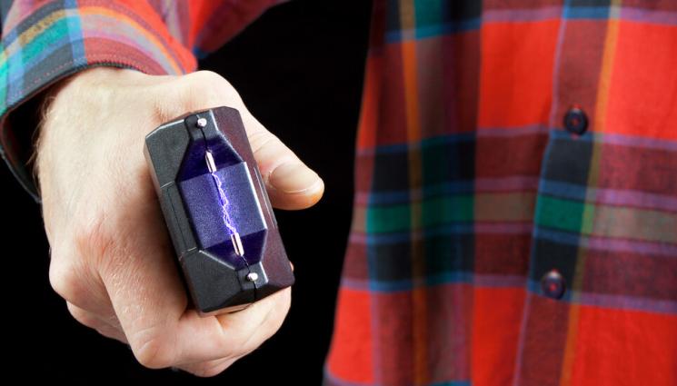 електрошок - В КРАК С ВРЕМЕТО: Перничани смениха винкела с електрошок!