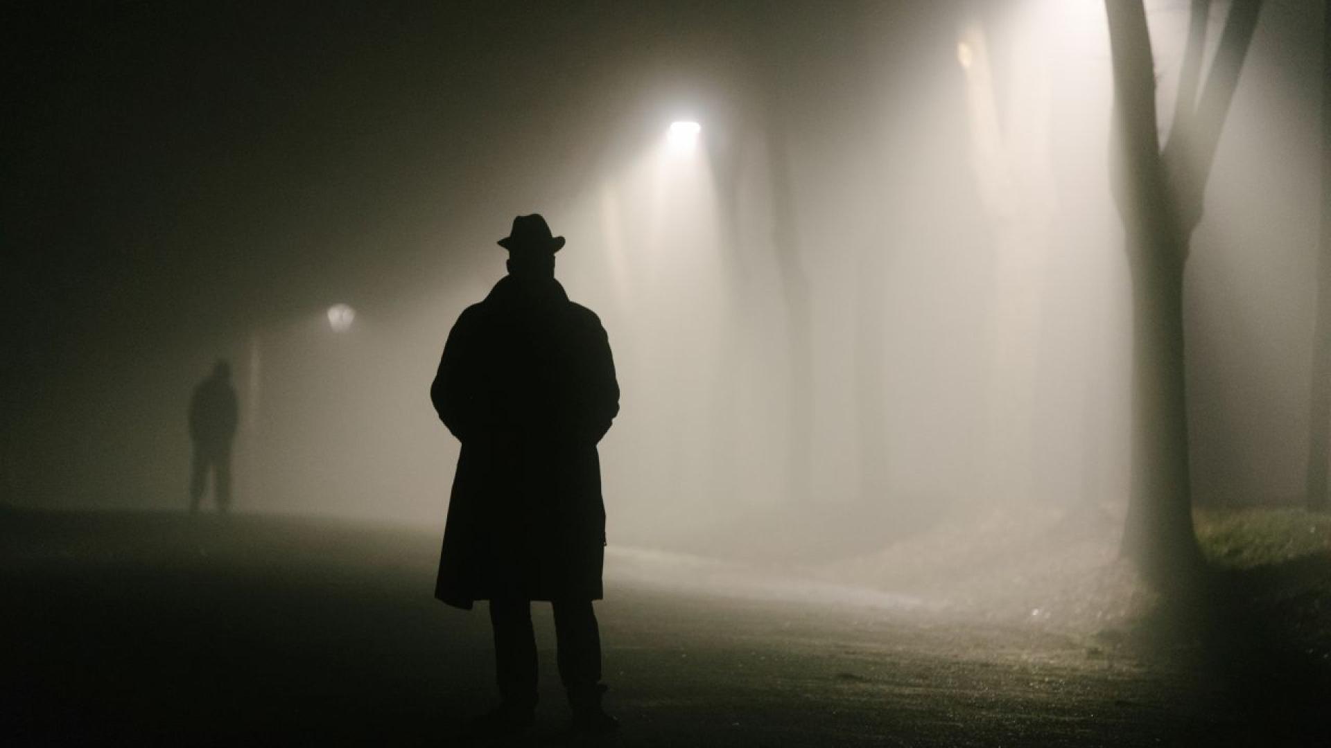 Събуждате се внезапно през нощта и се оказвате лице в