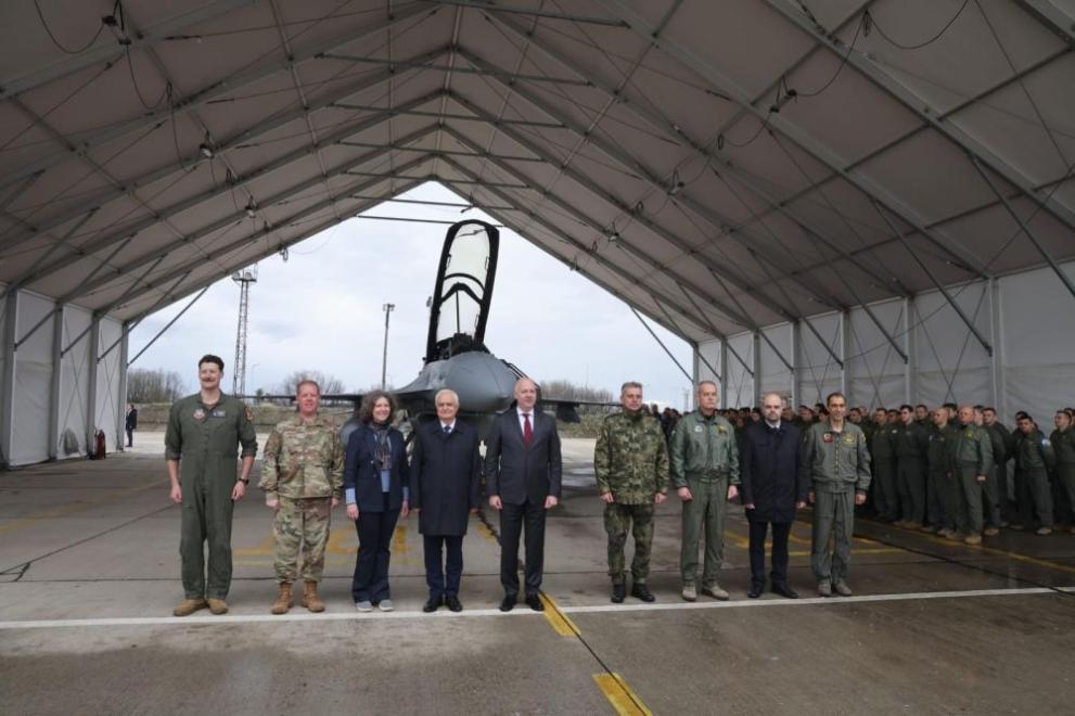  ф-16 аероплан 