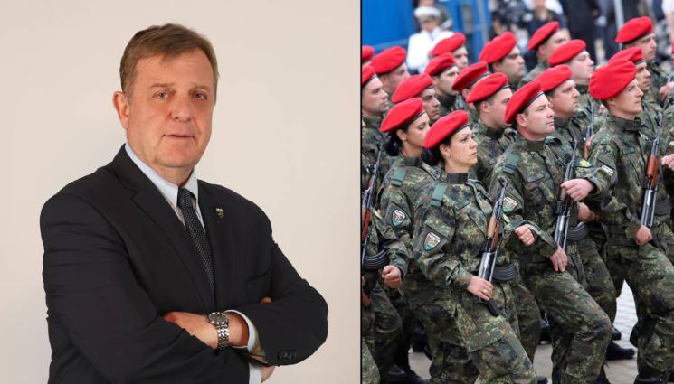 Красимир Каракачанов - Бившият министър на отбраната Красимир Каракачанов пред 