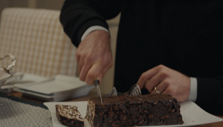 Ф - ЗЛАТНО ВРЕМЕ: В кухнята на „Предателство“: Бисквитеното руло на госпожа Гюзиде (РЕЦЕПТА)