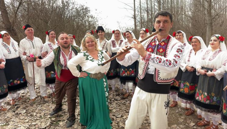 песен за качамака - РЕЦЕПТА ЗА ХИТ: Народна певица възпя качамака! (ВИДЕО)