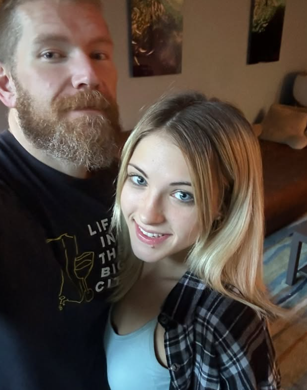 Алекс Адамс