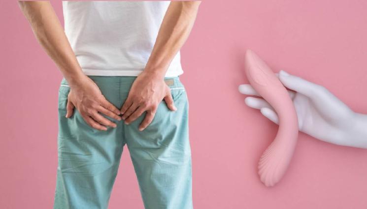 вибратов - ИГРАЧКА-ПЛАЧКА: Палав самотник си заклещи огромен вибратор отзад!