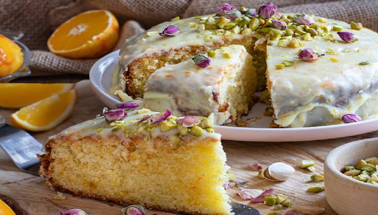 рецепти - ПРЕДПРАЗНИЧНО: Апетитен и пухкав зехтинов сладкиш с портокал, шамфъстък и сладка глазура