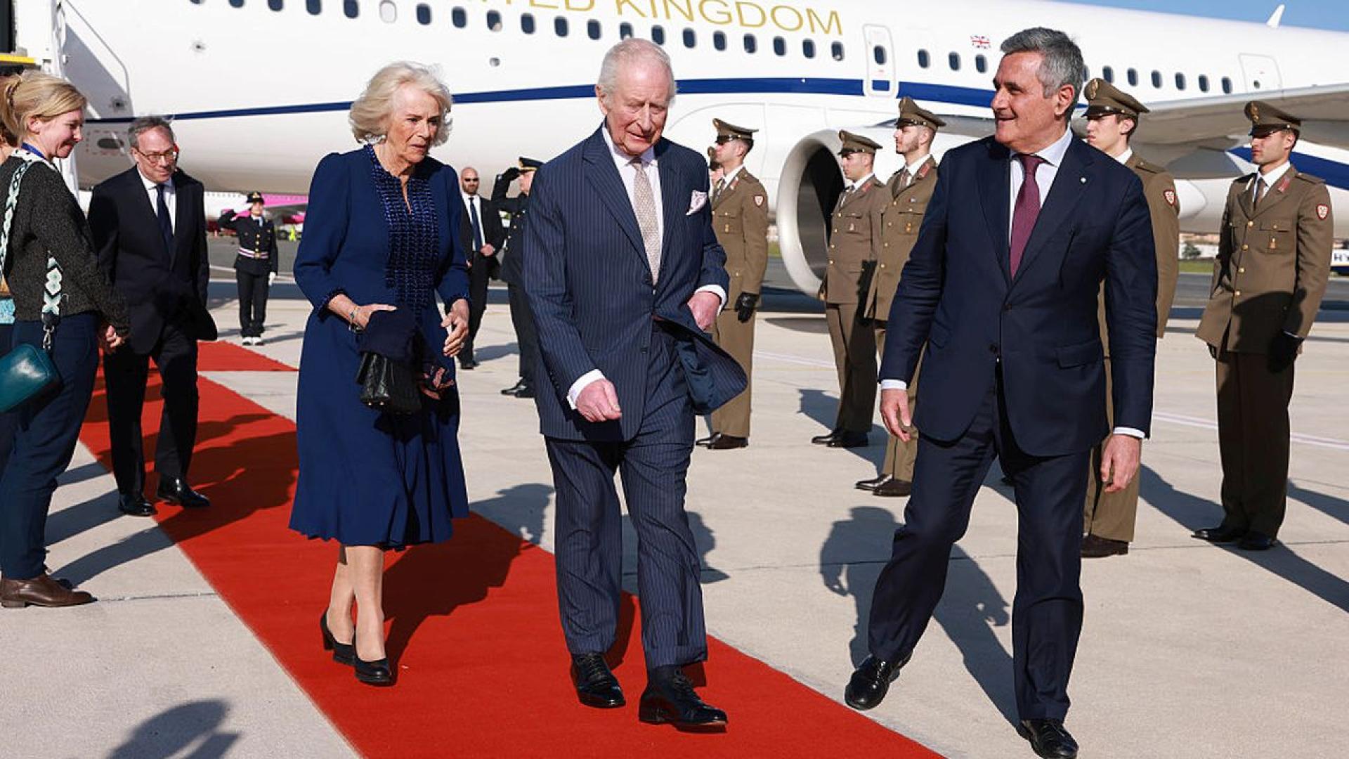Крал Чарлз и кралица Камила публикуваха нови официални снимки по
