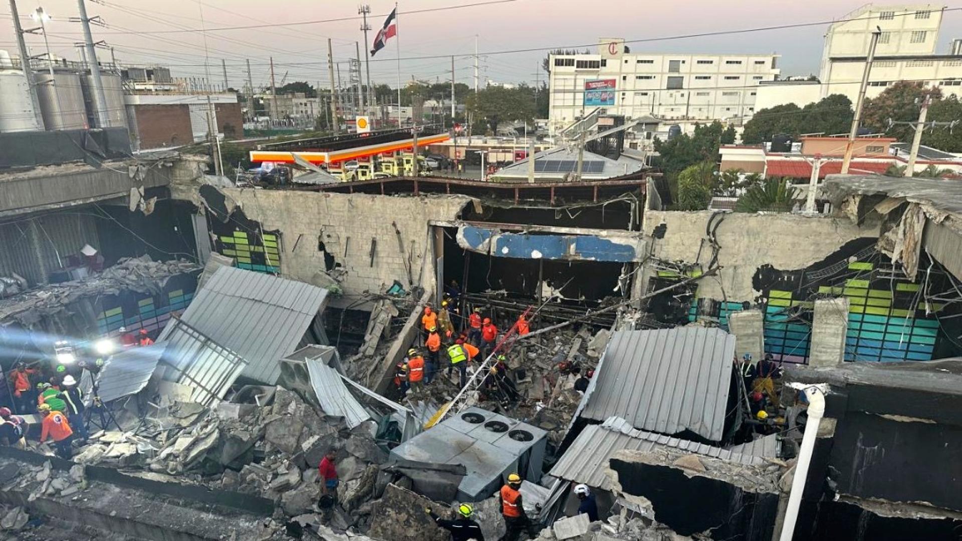 Най малко 18 души загинаха а над 120 са ранени след