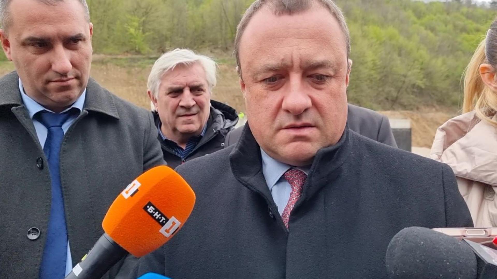 Министърът на регионалното развитие и благоустройството Иван Иванов инспектира строителството