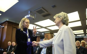 Весела Лечева мотивира решението си за нотариална покана към Костадинова