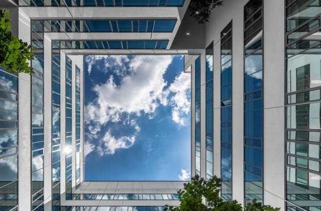 S&P Global повиши рейтинга на OTP Bank до BBB/A-2 поради