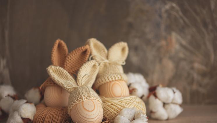 великденски яйца - ПРАКТИЧНИ СЪВЕТИ: Нахлупваме плетена шапчица на яйцето