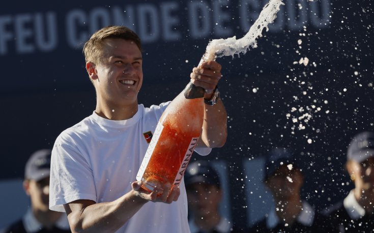 Холгер Руне дебютира на 