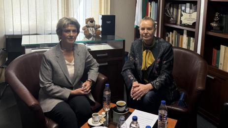 Стефка Костадинова