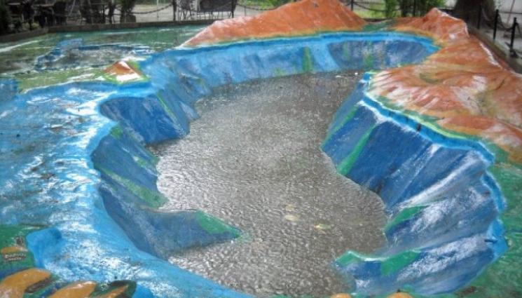 макет Черно море Варна - Изчезнаха плочките от триизмерния макет на Черно море във Варна