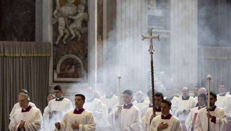 конклав филм - ЕКСПЕРТИ: „Конклав“ е частично достоверен за избора на нов папа