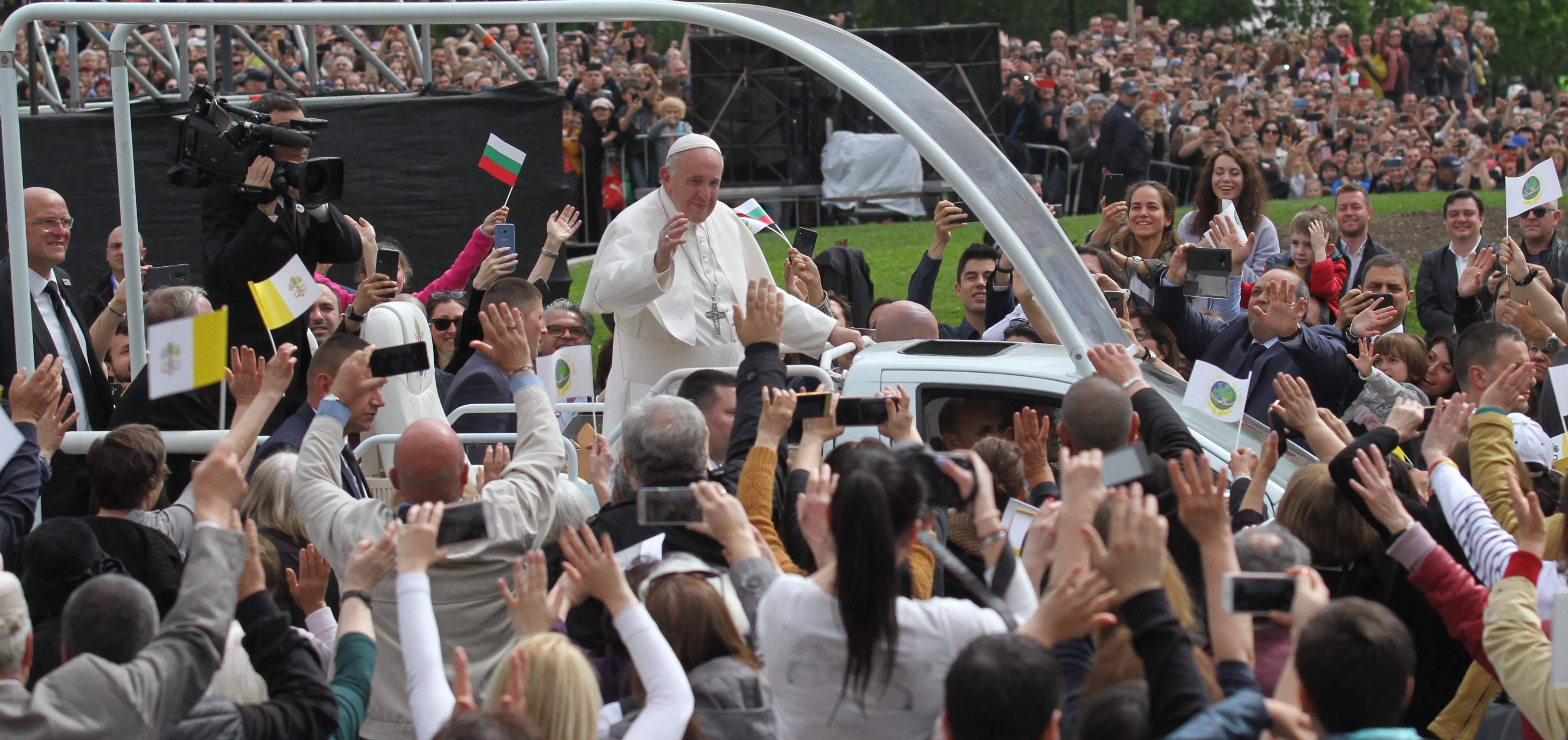 папа Франциск в България