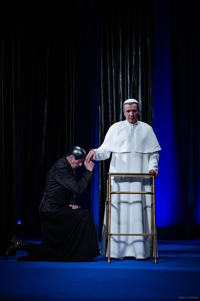 Свежен Младенов