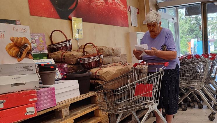 магазини - Бедността не е порoк, а диагноза