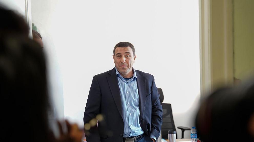 Всичко става с два подписа – моя и на г-н