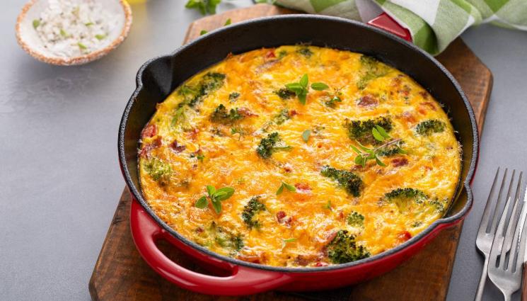 рецепти - ВКУСНО С БРОКОЛИ: Задушени с масло и чесън или пък апетитна запеканка с пармезан